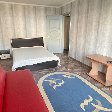 1-Комнатная Квартира В Центре! بتروبافلوفسك المظهر الخارجي الصورة
